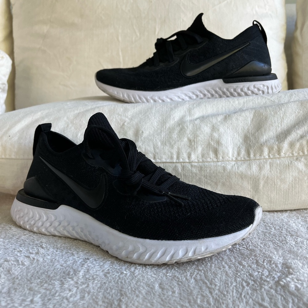 Nike Epic Flyknit React 2